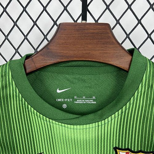 25/26 Barcelona Green Goalkeeper kids