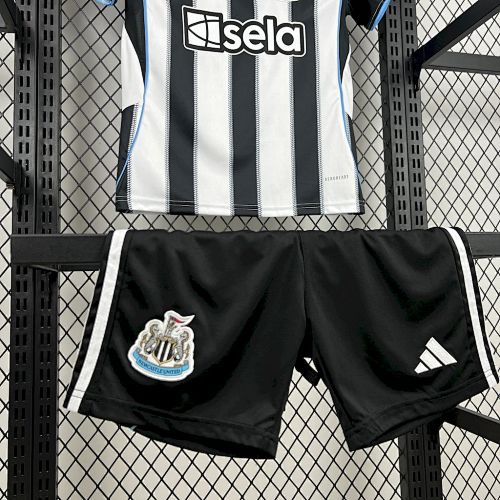 Newcastle United 2025/26 Home Kids Kit