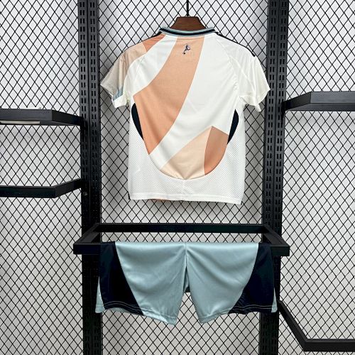 Spain 2025/26 Away Kids Kit